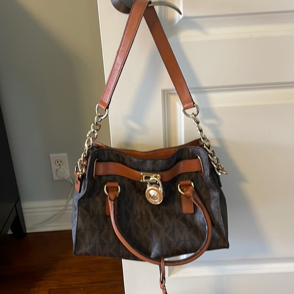 MICHAEL Michael Kors | Bags | Nwt Michael Kors Medium Hamilton Monogram ...